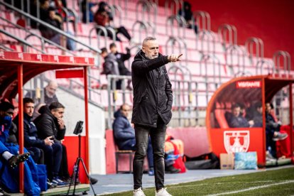 Una victoria del CD Numancia para coger aire y seguir luchando a por la fase de ascenso