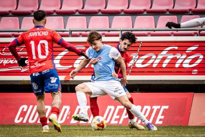 Una victoria del CD Numancia para coger aire y seguir luchando a por la fase de ascenso