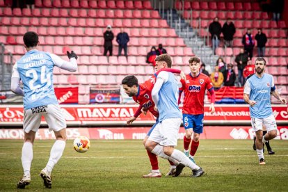 Una victoria del CD Numancia para coger aire y seguir luchando a por la fase de ascenso