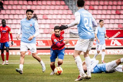 Una victoria del CD Numancia para coger aire y seguir luchando a por la fase de ascenso