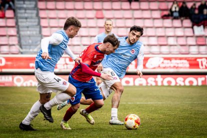Una victoria del CD Numancia para coger aire y seguir luchando a por la fase de ascenso