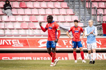 Una victoria del CD Numancia para coger aire y seguir luchando a por la fase de ascenso