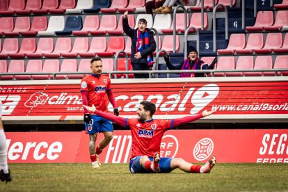 Una victoria del CD Numancia para coger aire y seguir luchando a por la fase de ascenso