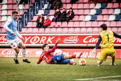 Una victoria del CD Numancia para coger aire y seguir luchando a por la fase de ascenso
