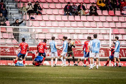 Una victoria del CD Numancia para coger aire y seguir luchando a por la fase de ascenso