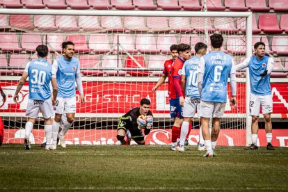 Una victoria del CD Numancia para coger aire y seguir luchando a por la fase de ascenso