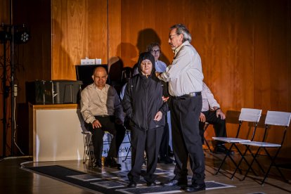 El grupo de teatro inclusivo de la ONCE sobre las tablas del Salón de actos del Campus