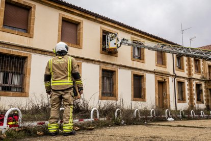 Los profesionales actualizan su formación ante la próxima situación de riesgo real