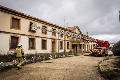 Los profesionales actualizan su formación ante la próxima situación de riesgo real