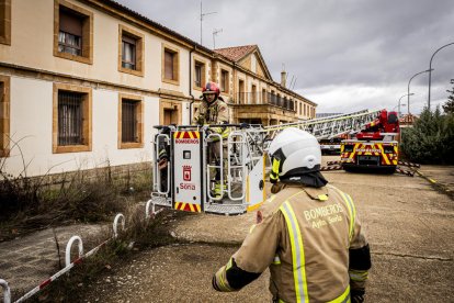 Los profesionales actualizan su formación ante la próxima situación de riesgo real