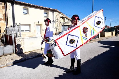 Los barroseros cumpliendo con la Fiesta de Interés Turístico
