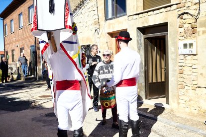 Los barroseros cumpliendo con la Fiesta de Interés Turístico