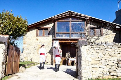 Los barroseros cumpliendo con la Fiesta de Interés Turístico