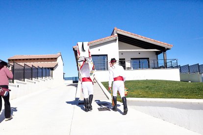 Los barroseros cumpliendo con la Fiesta de Interés Turístico