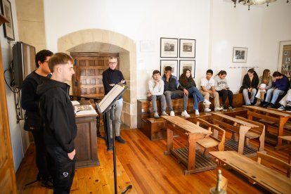 El IES Machado organizada una lectura ininterrumpida de la obra machadiana.