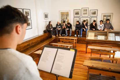 El IES Machado organizada una lectura ininterrumpida de la obra machadiana.