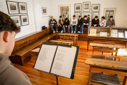 El IES Machado organizada una lectura ininterrumpida de la obra machadiana.