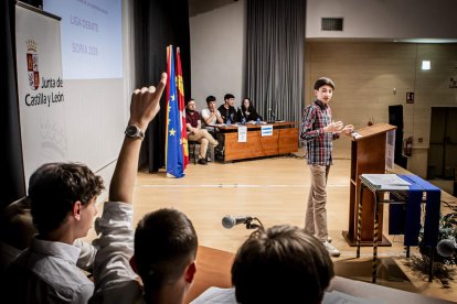 Los alumnos debatieron acerca de su propio futuro