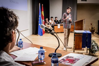 Los alumnos debatieron acerca de su propio futuro