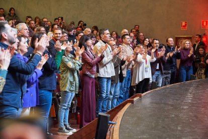 Respaldo a la candidatura de Carlos Martínez en una abarrotada Audiencia.