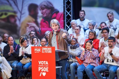 Respaldo a la candidatura de Carlos Martínez en una abarrotada Audiencia.