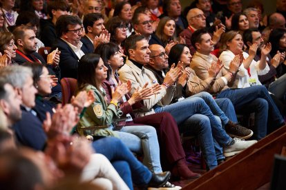 Respaldo a la candidatura de Carlos Martínez en una abarrotada Audiencia.