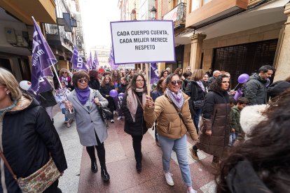 Soria se tiñe de morado por la igualdad en el 8M.