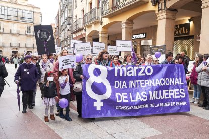 Soria se tiñe de morado por la igualdad en el 8M.