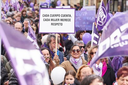 Soria se tiñe de morado por la igualdad en el 8M.