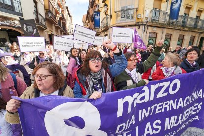 Soria se tiñe de morado por la igualdad en el 8M.
