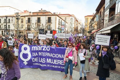 Soria se tiñe de morado por la igualdad en el 8M.