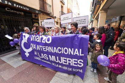 Soria se tiñe de morado por la igualdad en el 8M.