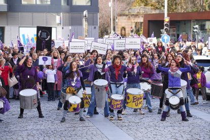 Soria se tiñe de morado por la igualdad en el 8M.