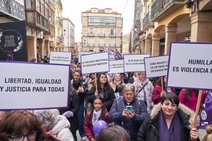 Soria se tiñe de morado por la igualdad en el 8M.