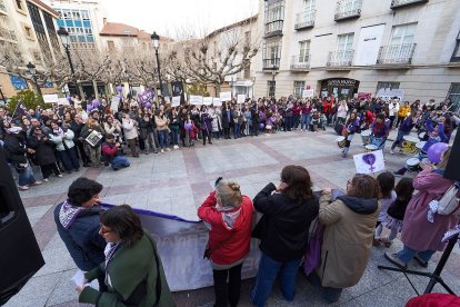 Soria se tiñe de morado por la igualdad en el 8M.