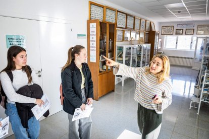 Los jóvenes conocen las instalaciones de su próxima carrera