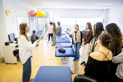 Los jóvenes conocen las instalaciones de su próxima carrera