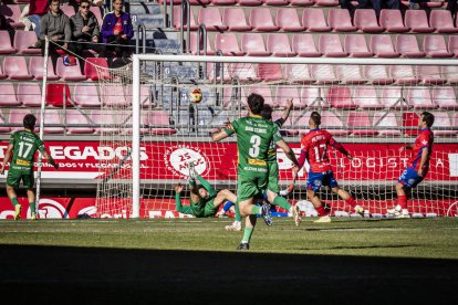 El equipo soriano se quedó sin sumar en su estadio