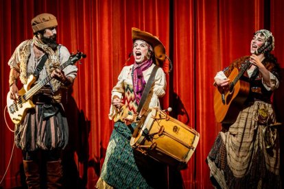 Una fiesta que puso a bailar a todo el Palacio de la Audiencia