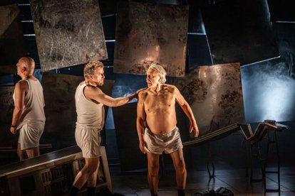 Una adaptación a las tablas por Ignacio del Moral y Javier Hernández-Simón