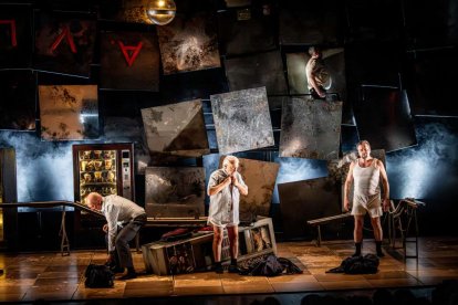 Una adaptación a las tablas por Ignacio del Moral y Javier Hernández-Simón