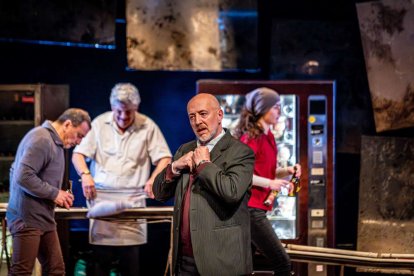 Una adaptación a las tablas por Ignacio del Moral y Javier Hernández-Simón