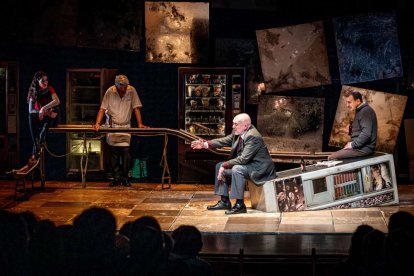 Una adaptación a las tablas por Ignacio del Moral y Javier Hernández-Simón