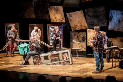 Una adaptación a las tablas por Ignacio del Moral y Javier Hernández-Simón