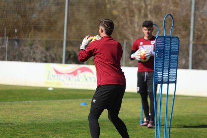 El equipo prepara el choque ante la Sarriana