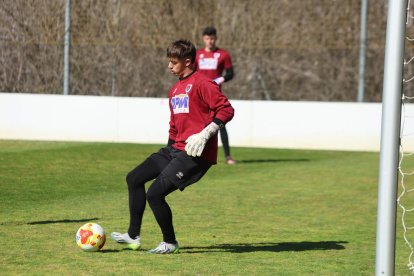 El equipo prepara el choque ante la Sarriana