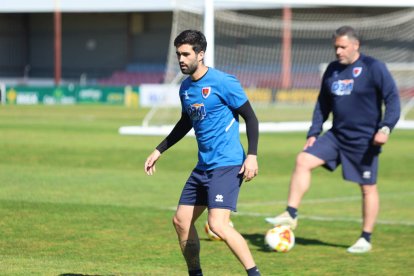 El equipo prepara el choque ante la Sarriana