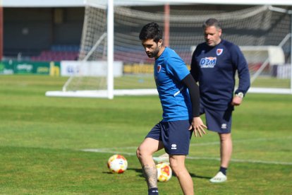 El equipo prepara el choque ante la Sarriana