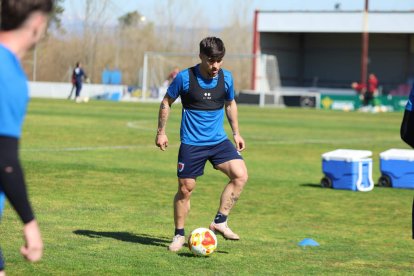 El equipo prepara el choque ante la Sarriana