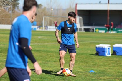 El equipo prepara el choque ante la Sarriana